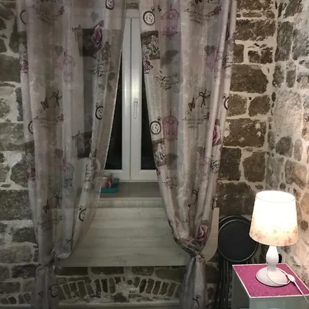 Pensionat N&m - Diocletians Palace 3*