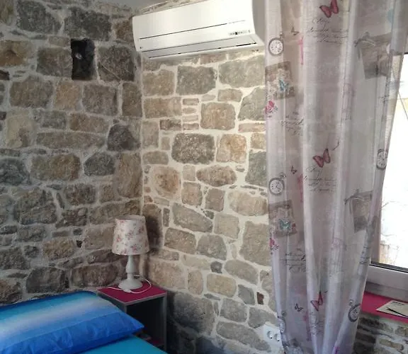 ゲストハウス N&m - Diocletians Palace スプリト