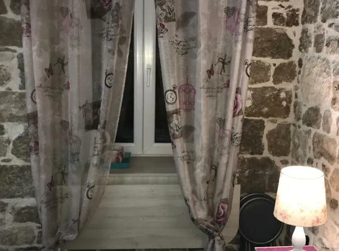 ゲストハウス N&m - Diocletians Palace 3*