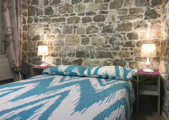 N&m - Diocletians Palace בית הארחה