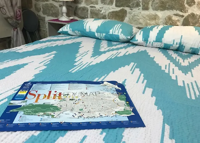 N&m - Diocletians Palace בית הארחה ספליט